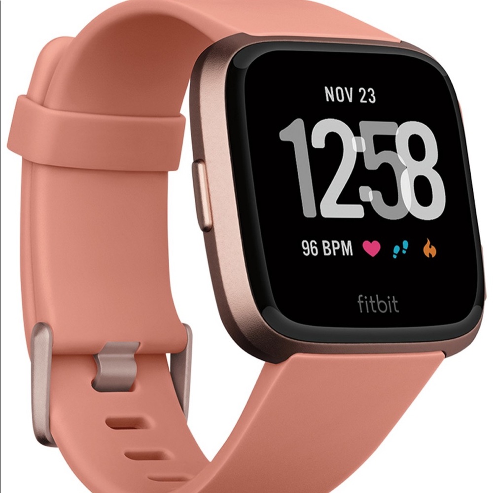 Fitbit Versa in Peach
